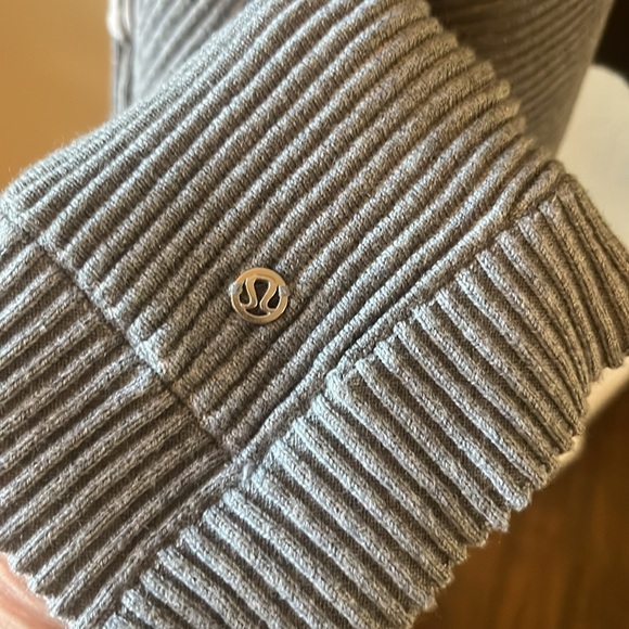 NWT Lululemon It All Lines Up Poncho - Picture 6 of 7